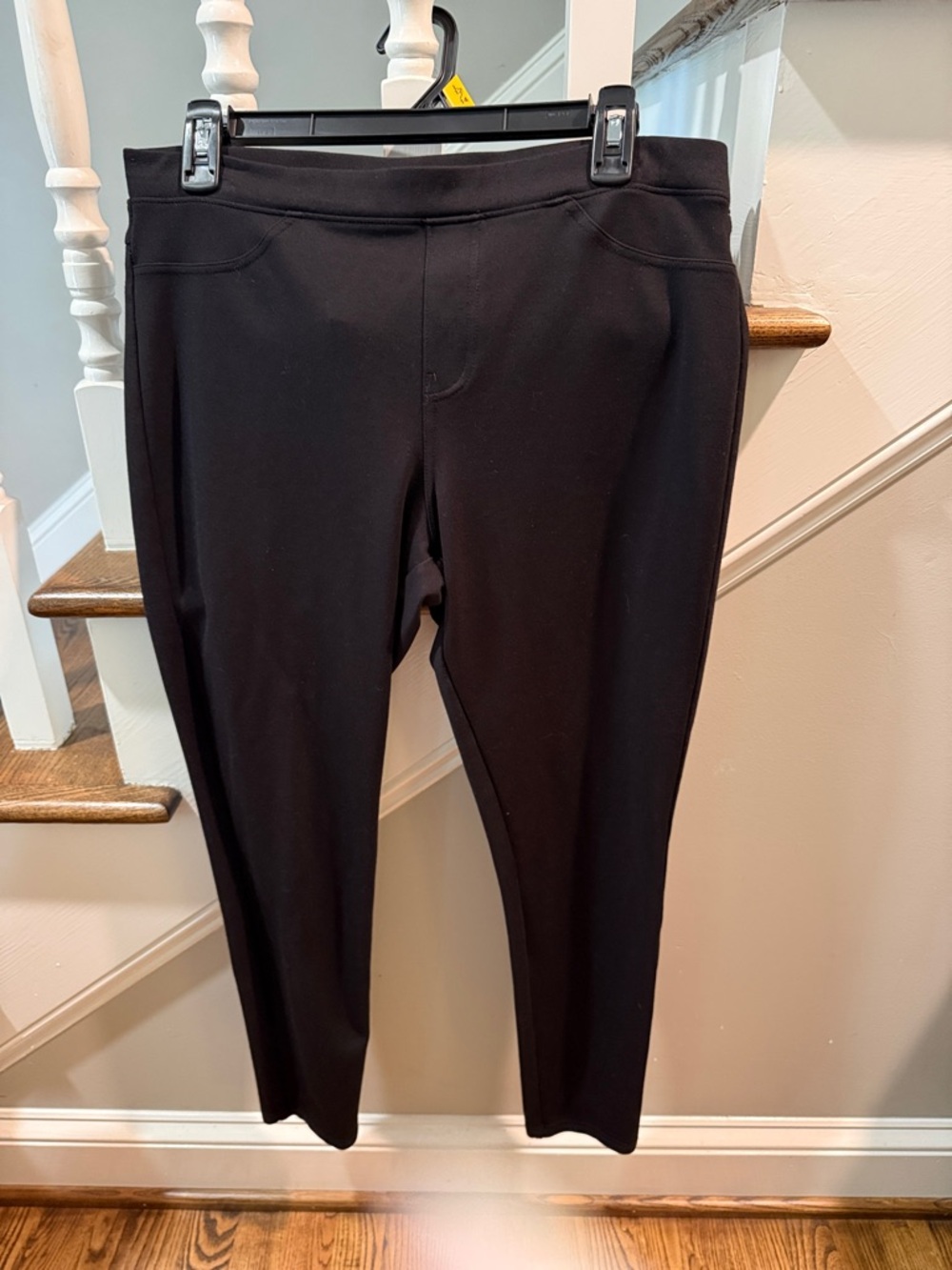 HUE Women’s Black Ponte Knit Pull-On Pants